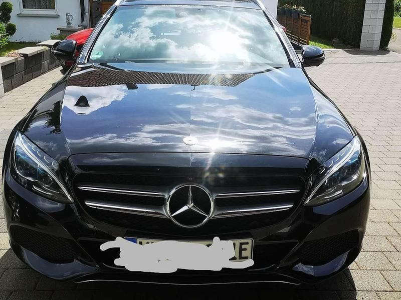 Gebraucht Mercedes C350e Avantgarde 211 PS (155 kW) 2017 Kombi