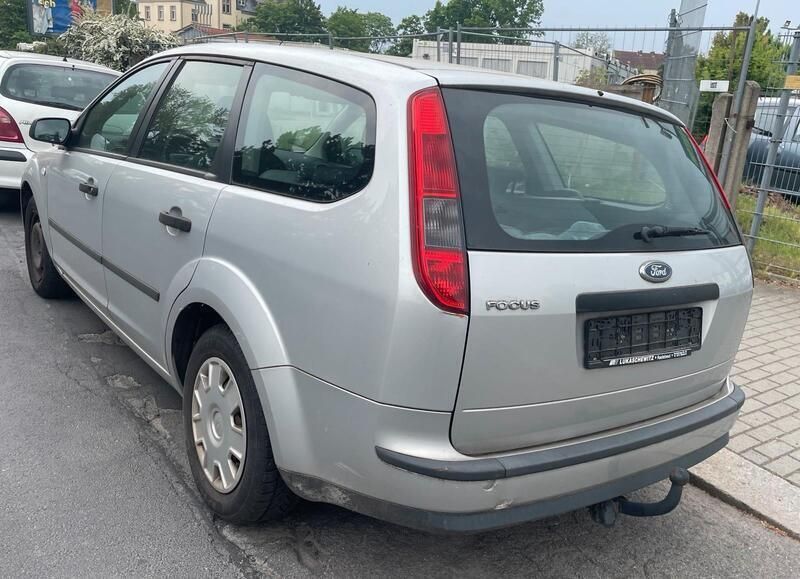 Gebraucht Ford Focus 101 PS (74 kW) 2005 Grau Kombi