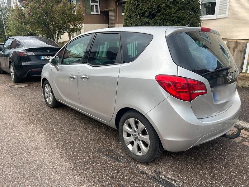Gebraucht Opel Meriva 121 PS (88 kW) 2011 Silber Van / Kleinbus