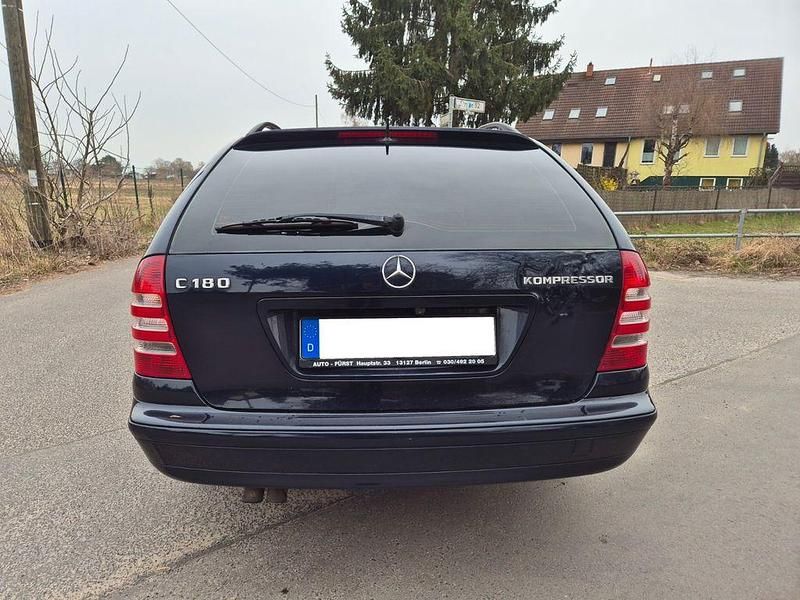 Gebraucht Mercedes C180 143 PS (105 kW) 2006 Blau Kombi