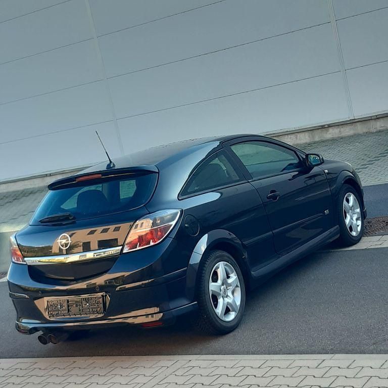 Schwarz Gebraucht 2006 Opel Astra OPC Coupé | 2.950 € (Fairer Preis) - Bild 1/4