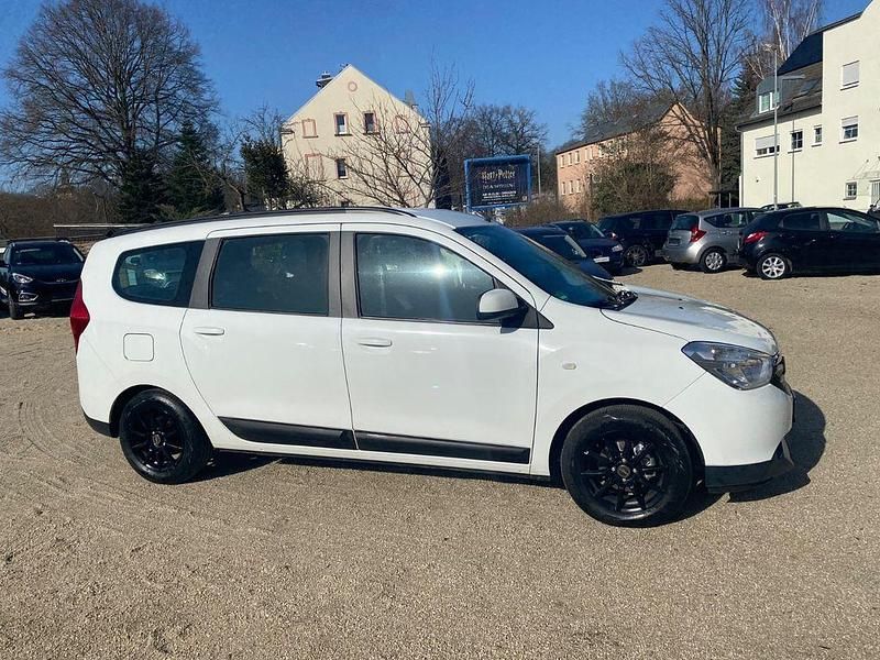Gebraucht Dacia Lodgy Lauréate 83 PS (61 kW) 2014 Weiß Van / Kleinbus