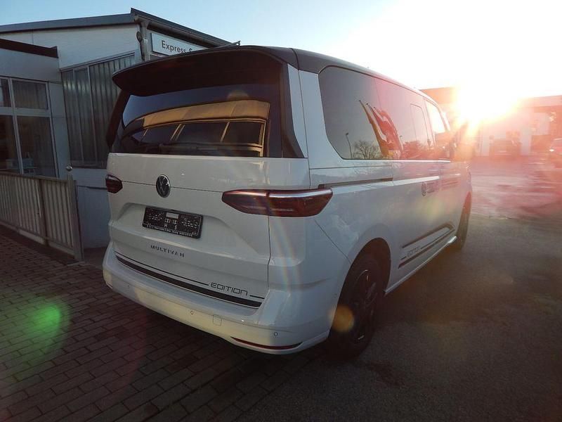 Gebraucht VW Multivan Edition 150 PS (110 kW) 2024 Weiß Van