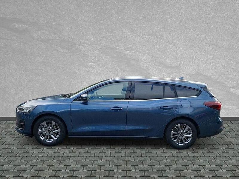 Neu Ford Focus Titanium 155 PS (114 kW) 2025 Chromablau metallic Limousine