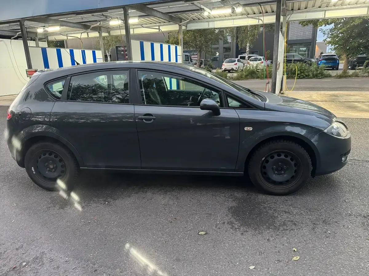 Gebraucht Seat Leon 107 PS (78 kW) 2007 Grau Kleinwagen