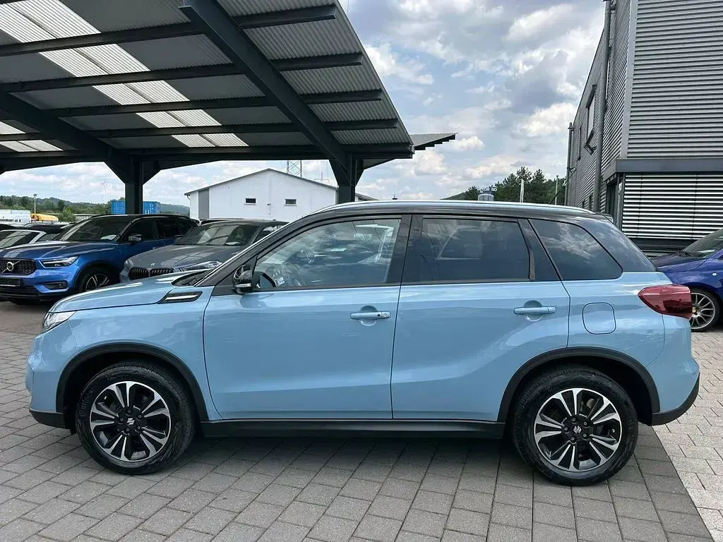 Gebraucht Suzuki Vitara 102 PS (75 kW) 2023 Blau SUV