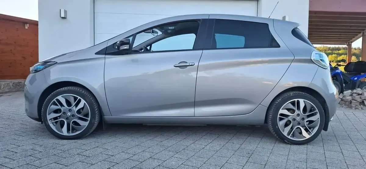 Usata Renault Zoe 40 kW (55 CV) 2016 Grigio Utilitaria