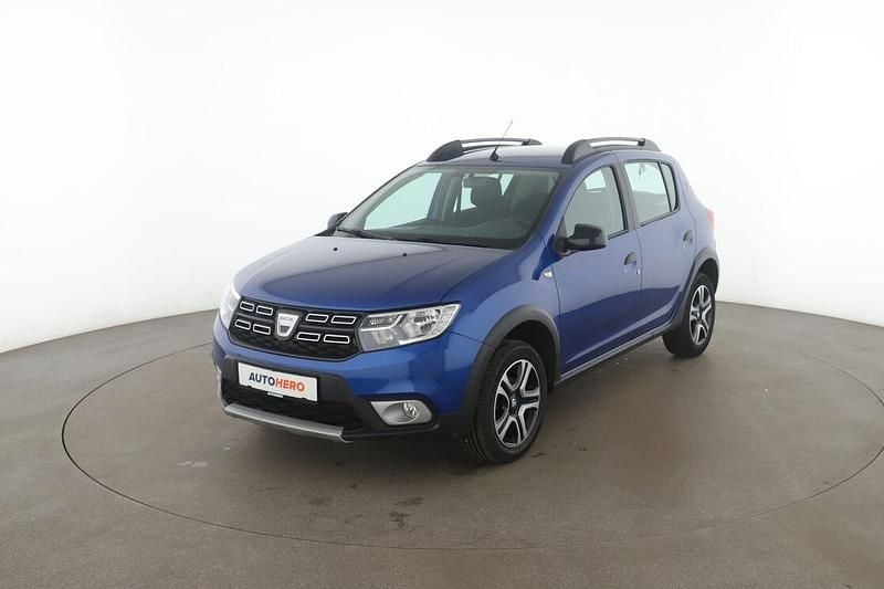 Blau Gebraucht 2020 Dacia Sandero Celebration Kleinwagen | 11.000 € (Guter Preis) - Bild 1/3
