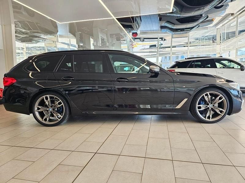 Gebraucht BMW M550 Performance 400 PS (294 kW) 2019 Schwarz Limousine