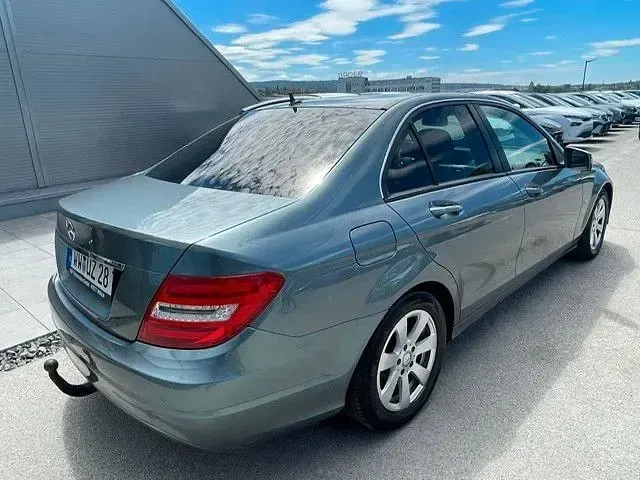 Gebraucht Mercedes C180 156 PS (114 kW) 2011 Grau Limousine