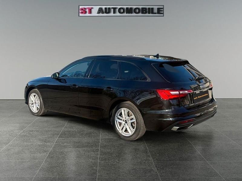 Gebraucht Audi A4 Sport 204 PS (150 kW) 2022 Schwarz Kombi