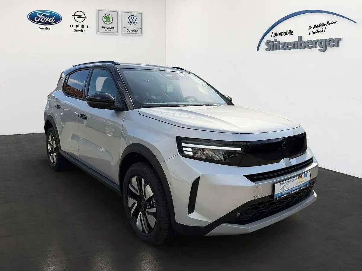 Neu Opel Frontera Ultimate 136 PS (100 kW) 2026 Kristallsilber / dach schwarz SUV