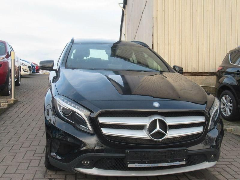 Gebraucht Mercedes GLA220 177 PS (130 kW) 2016 Schwarz SUV