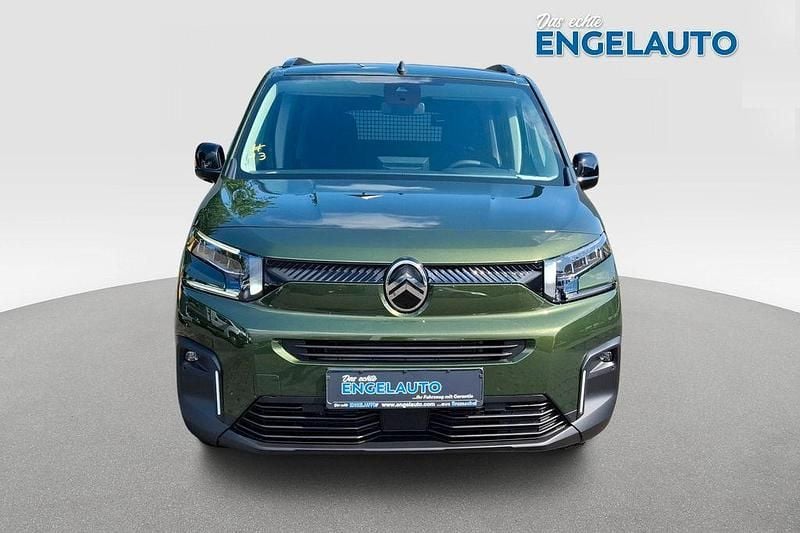 Gebraucht Citroën Berlingo Style 131 PS (96 kW) 2025 Grün Van / Kleinbus