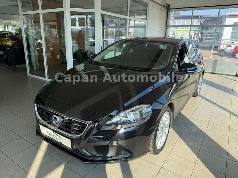 Gebraucht Volvo V40 You! 150 PS (110 kW) 2016 Schwarz Limousine