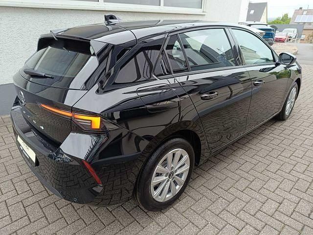 Neu Opel Astra 110 PS (80 kW) 2025 Schwarz Limousine