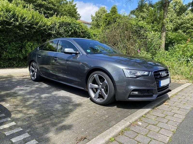 Grau Gebraucht 2013 Audi A5 Sportback S-Line Coupé | 18.900 € (Etwas zu teuer) - Bild 1/4