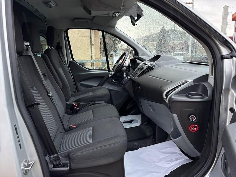 Gebraucht Ford Transit 131 PS (96 kW) 2016 Silber Van / Kleinbus