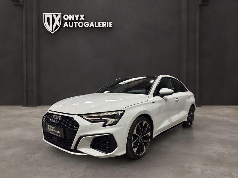 Weiß Gebraucht 2022 Audi A3 S-Line Limousine | 26.990 € (Etwas zu teuer) - Bild 1/4