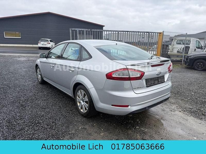Gebraucht Ford Mondeo Trend 116 PS (85 kW) 2012 Silber Limousine