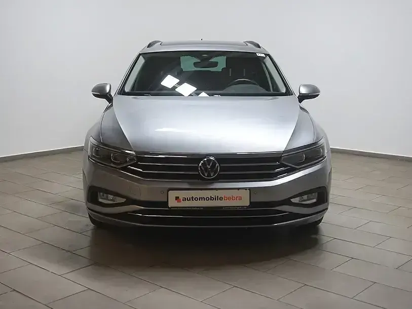 Gebraucht VW Passat Business 150 PS (110 kW) 2023 Pyritsilber Kombi