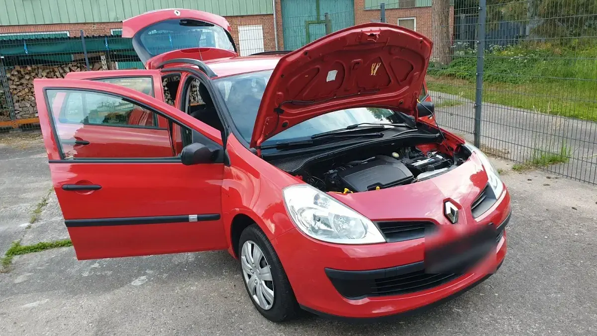 Gebraucht Renault Clio 75 PS (55 kW) 2008 Rot Kleinwagen