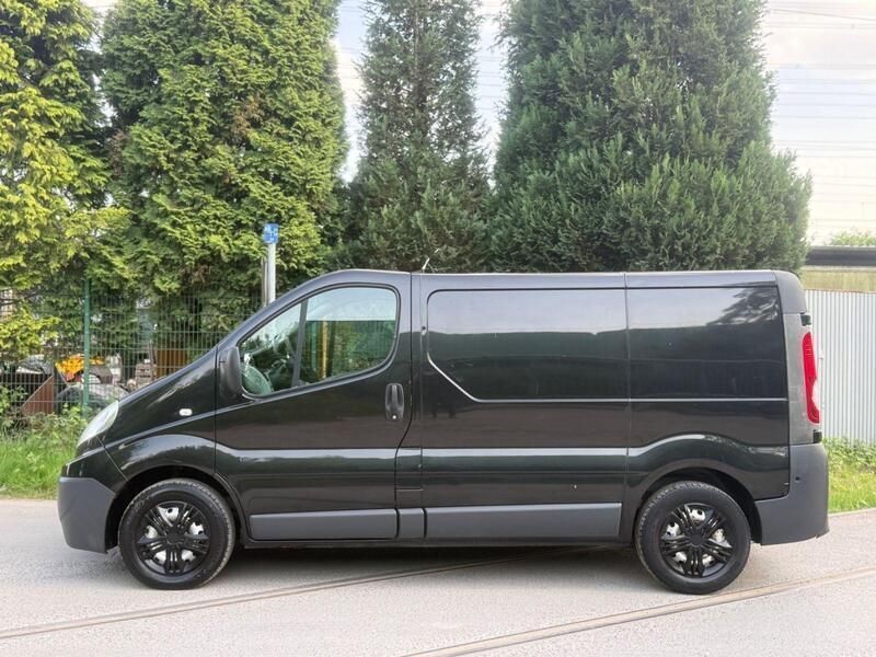 Gebraucht Renault Trafic 90 PS (66 kW) 2008 Schwarz Van / Kleinbus