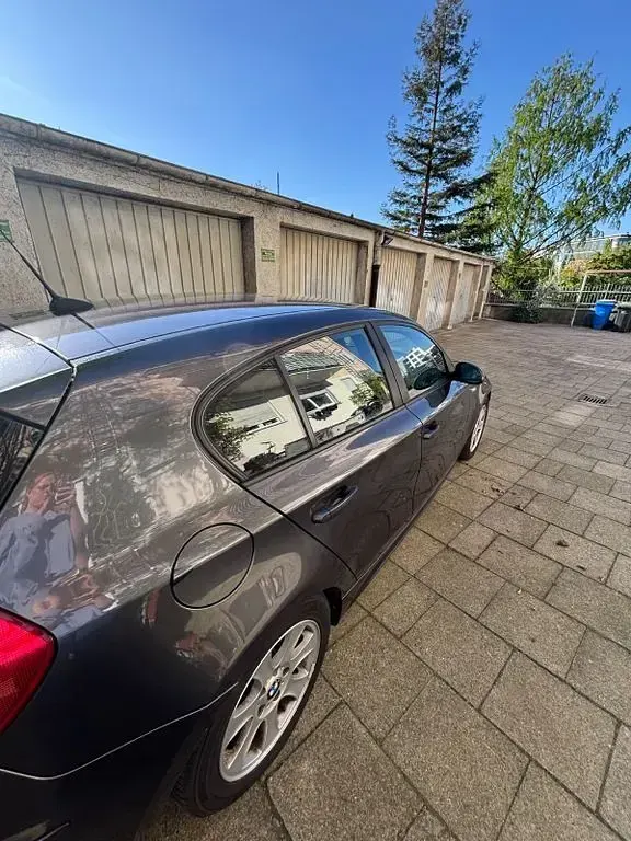 Gebraucht BMW 118 122 PS (89 kW) 2005 Grau Kleinwagen