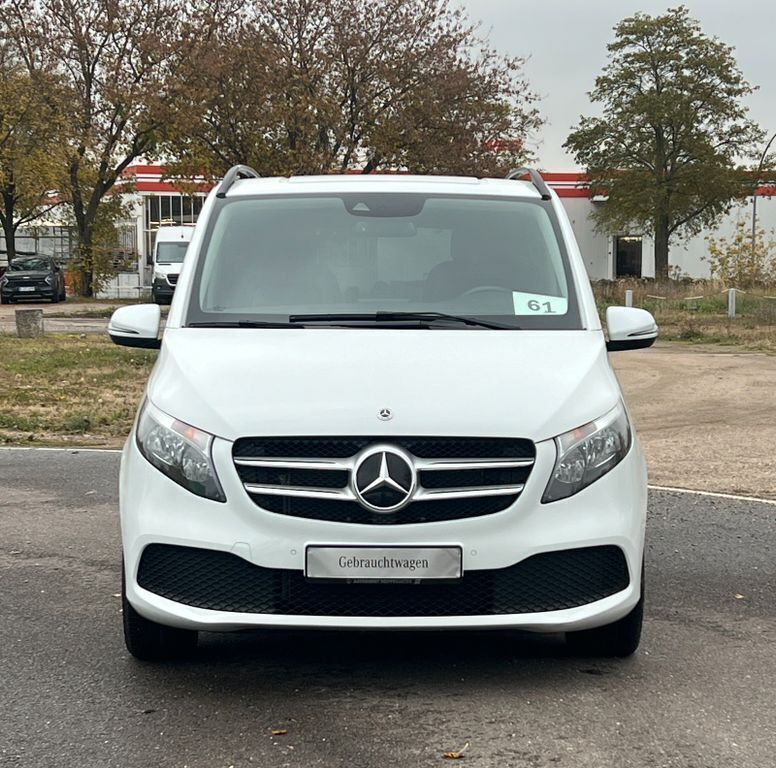 Gebraucht Mercedes V300 237 PS (174 kW) 2021 Bergkristallweiß metallic Van / Kleinbus