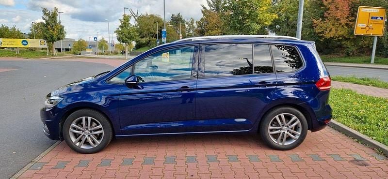 Gebraucht VW Touran Sound 150 PS (110 kW) 2017 Blau Van / Kleinbus