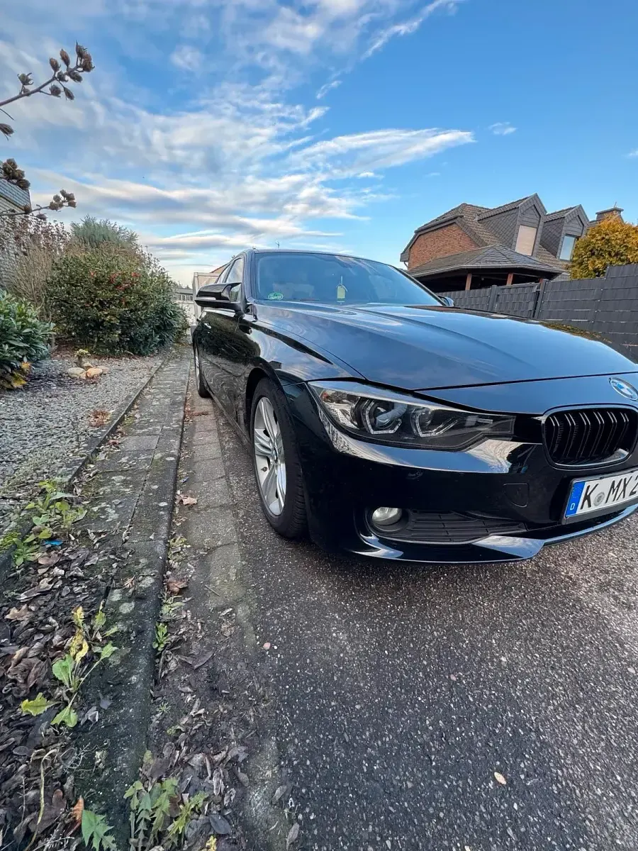 Gebraucht BMW 316 116 PS (85 kW) 2013 Schwarz Limousine