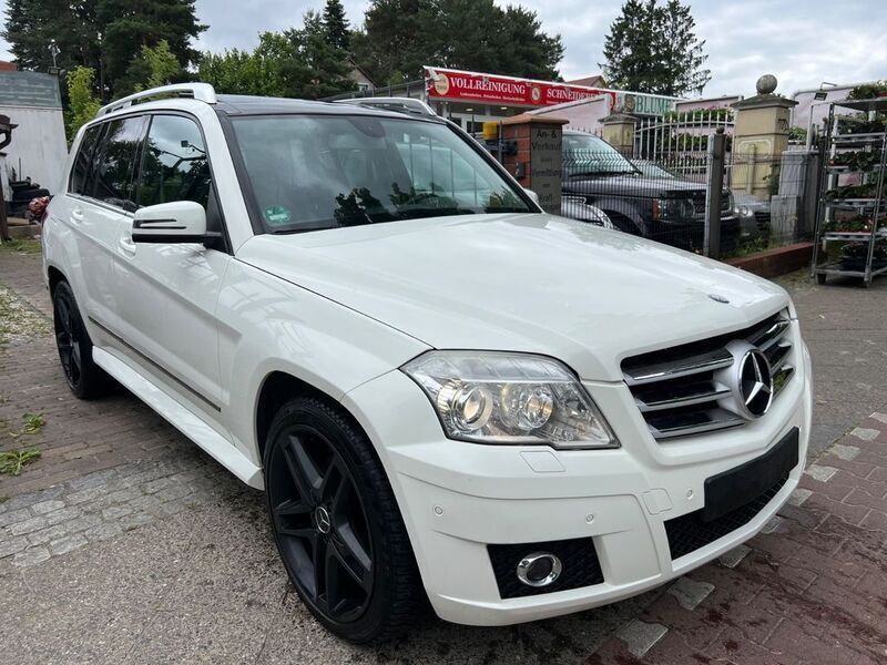 Weiß Gebraucht 2010 Mercedes GLK350 AMG SUV | 7.490 € - Bild 1/4