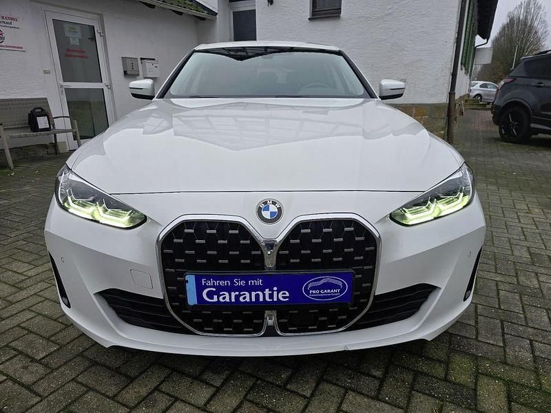 Weiß Gebraucht 2022 BMW 420 Sport Line Coupé | 33.500 € (Superpreis) - Bild 1/4