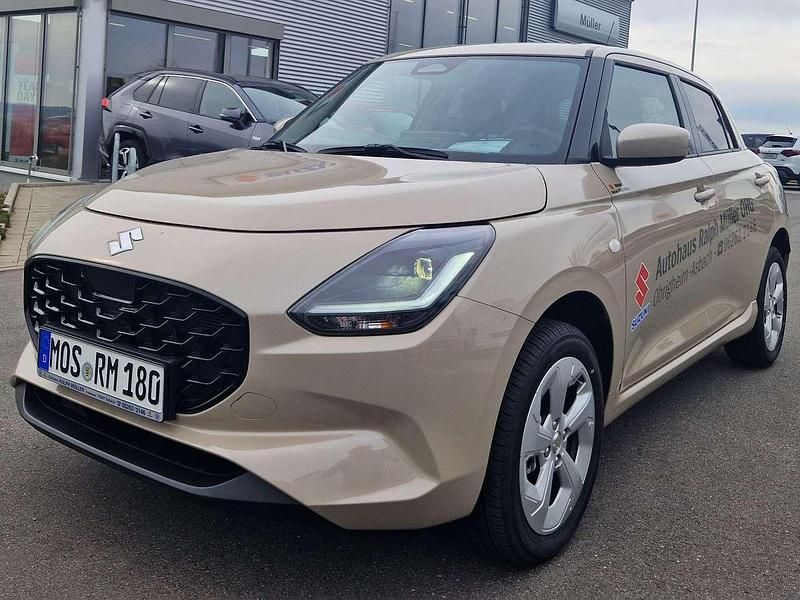 Caravan ivory Gebraucht 2024 Suzuki Swift Comfort Limousine | 19.980 € (Etwas zu teuer) - Bild 1/4