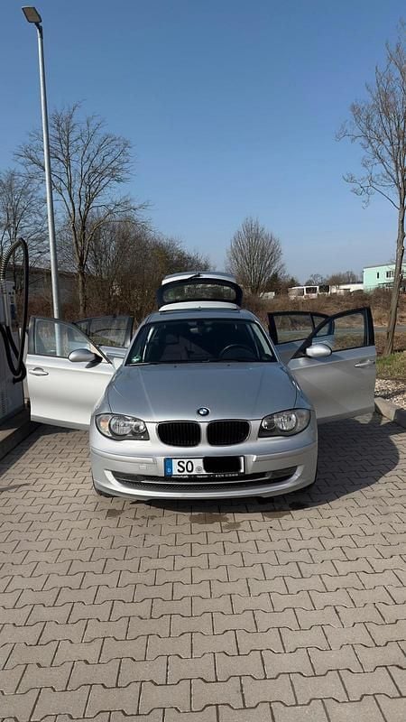 Gebraucht BMW 118 143 PS (105 kW) 2007 Silber Kleinwagen