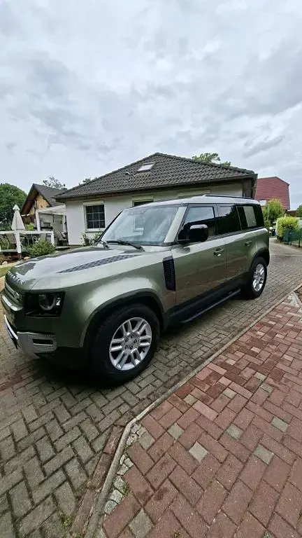 Gebraucht Land Rover Defender S 200 PS (147 kW) 2024 Grün SUV