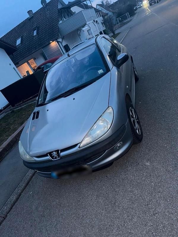 Gebraucht Peugeot 206 60 PS (44 kW) 2003 Grau Kleinwagen