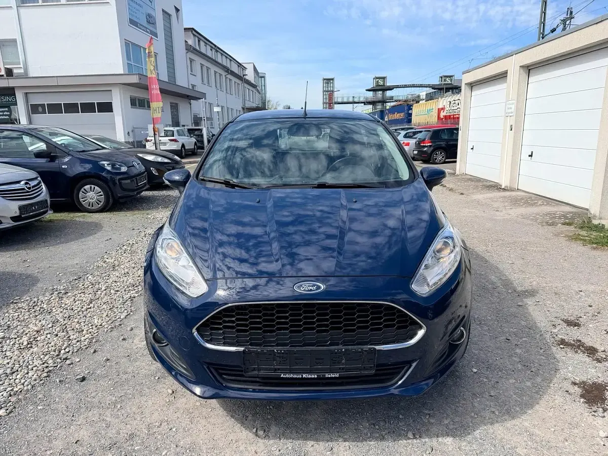 Gebraucht Ford Fiesta 100 PS (73 kW) 2017 Blau Kleinwagen