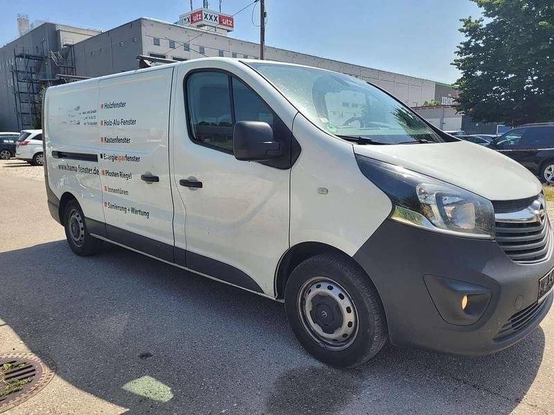Gebraucht Opel Vivaro 120 PS (88 kW) 2018 Casabl/arctic/eisweiss/kaolin Van / Kleinbus
