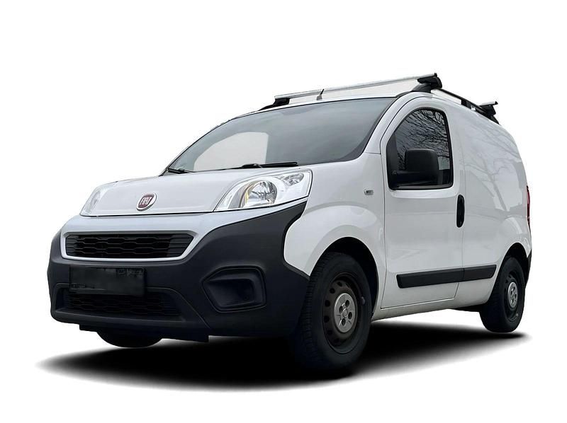 Weiss Gebraucht 2020 Fiat Fiorino Van / Kleinbus | 12.434 € (Teuer) - Bild 1/4