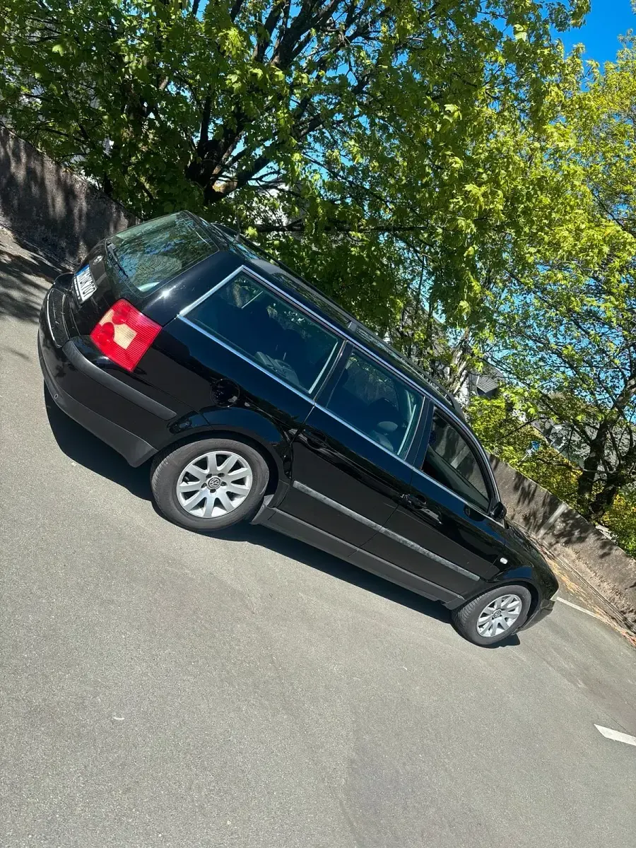 Gebraucht VW Passat 150 PS (110 kW) 2003 Schwarz Kombi