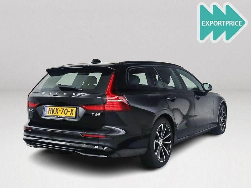 Gebraucht Volvo V60 Plus 349 PS (256 kW) 2025 Schwarz Kombi