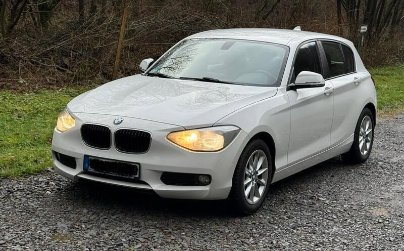 Weiß Gebraucht 2012 BMW 118 Kleinwagen | 8.300 € (Fairer Preis) - Bild 1/4