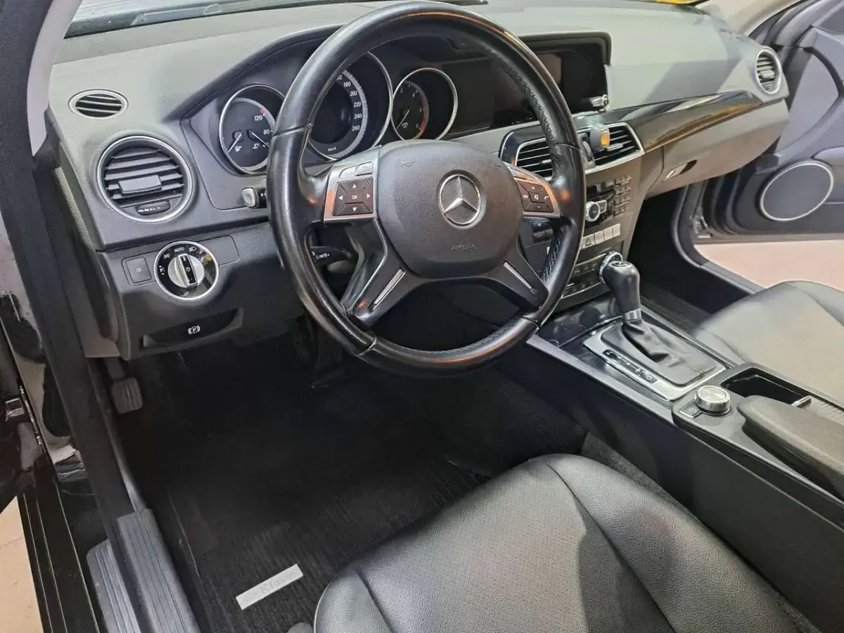 Gebraucht Mercedes C220 Edition 170 PS (125 kW) 2013 Schwarz Kombi