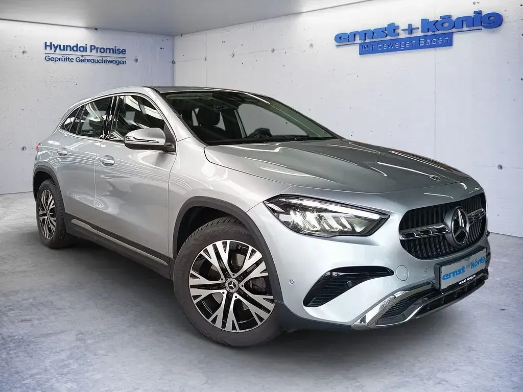 Gebraucht Mercedes GLA200 Advanced 163 PS (119 kW) 2024 Silber SUV