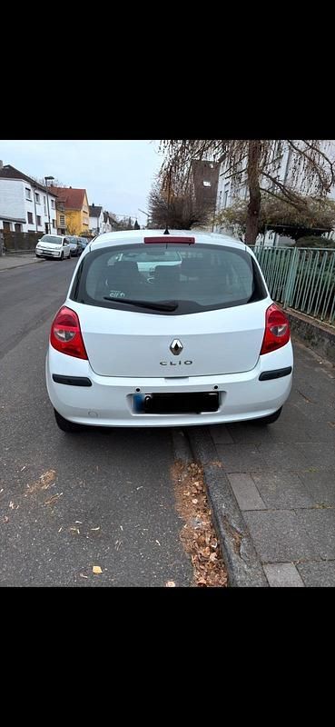 Gebraucht Renault Clio II 86 PS (63 kW) 2008 Weiß Kleinwagen