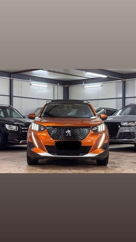 Gebraucht Peugeot 2008 Active 101 PS (74 kW) 2024 Orange SUV