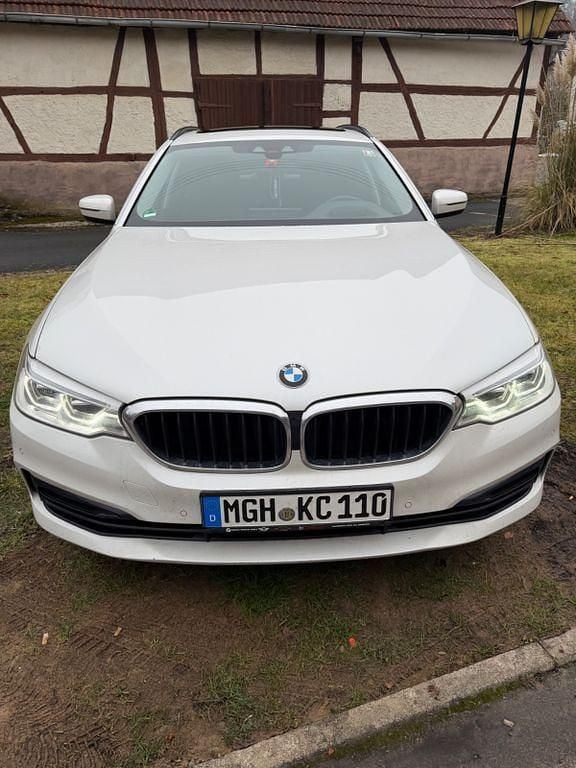 Weiß Gebraucht 2018 BMW 530 Kombi | 16.000 € (Superpreis) - Bild 1/4