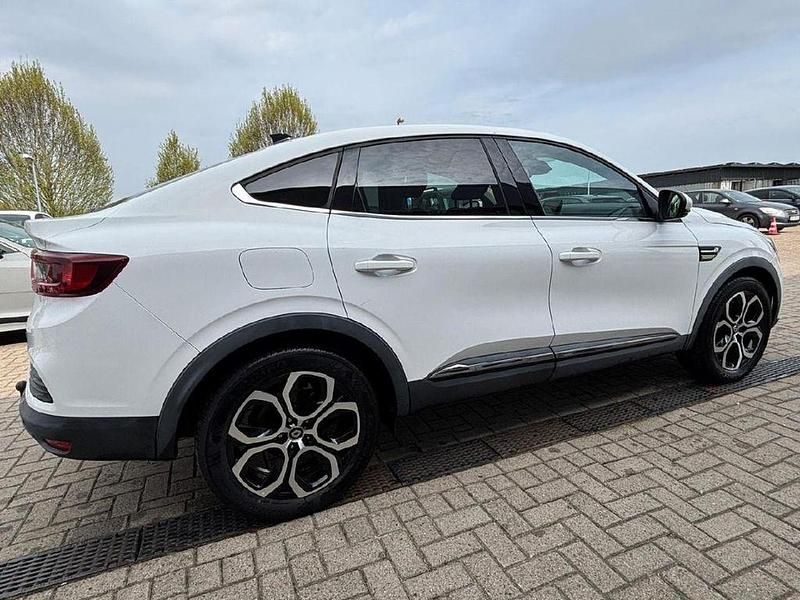 Gebraucht Renault Arkana 143 PS (105 kW) 2022 Weiß SUV