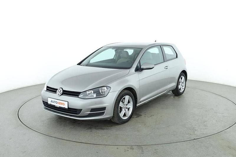 Gebraucht VW Golf VII Comfortline 110 PS (80 kW) 2016 Grau Limousine